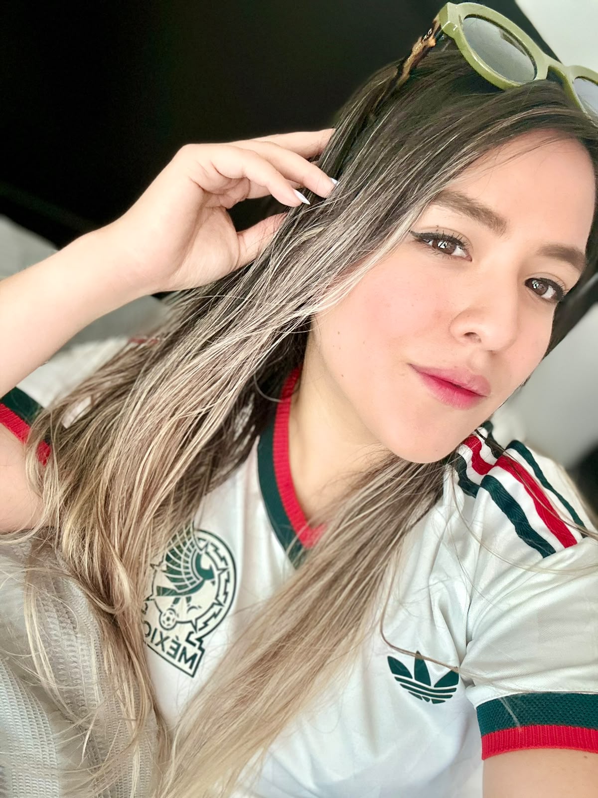 Fotografía de Carmina con playera de México.